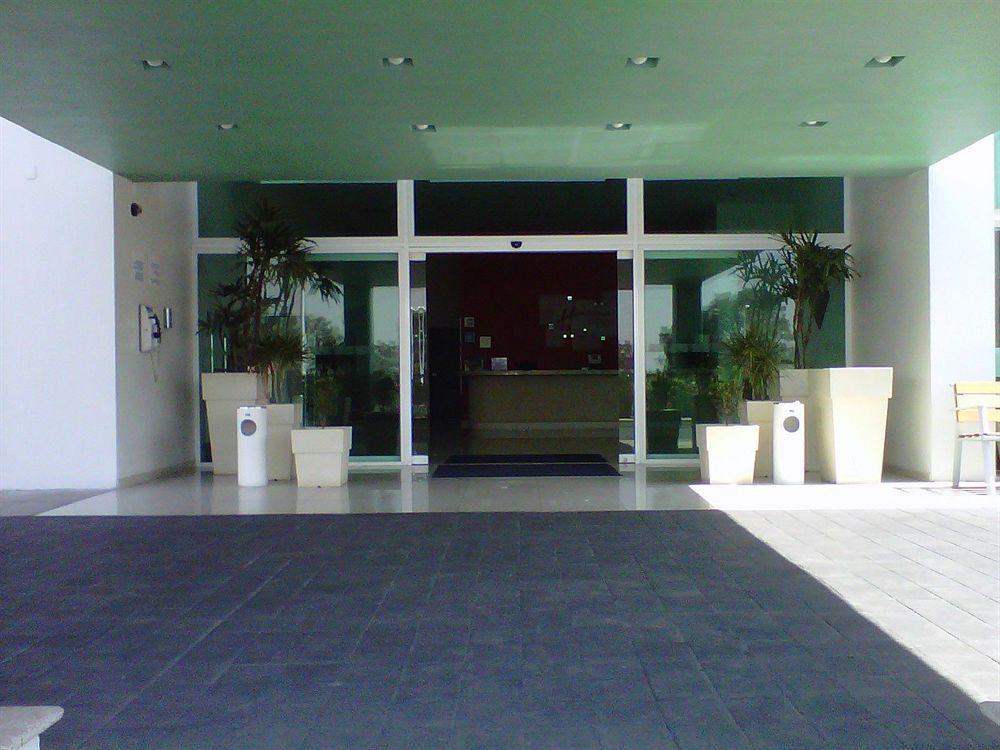 Holiday Inn Express Guadalajara Iteso By Ihg Сапопан Екстер'єр фото