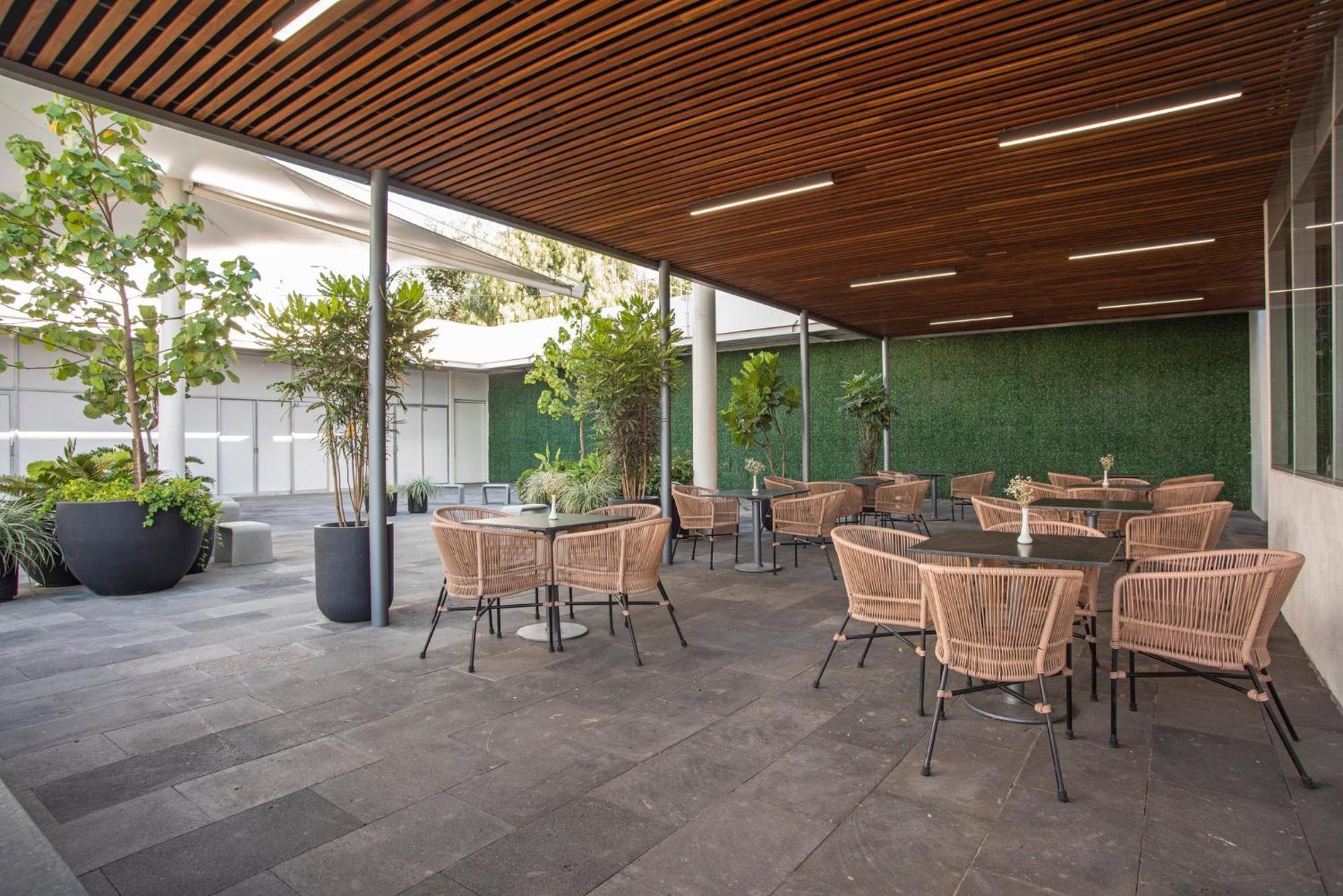 Holiday Inn Express Guadalajara Iteso By Ihg Сапопан Екстер'єр фото