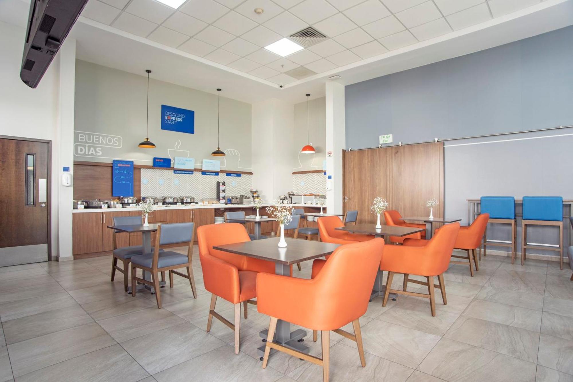 Holiday Inn Express Guadalajara Iteso By Ihg Сапопан Екстер'єр фото