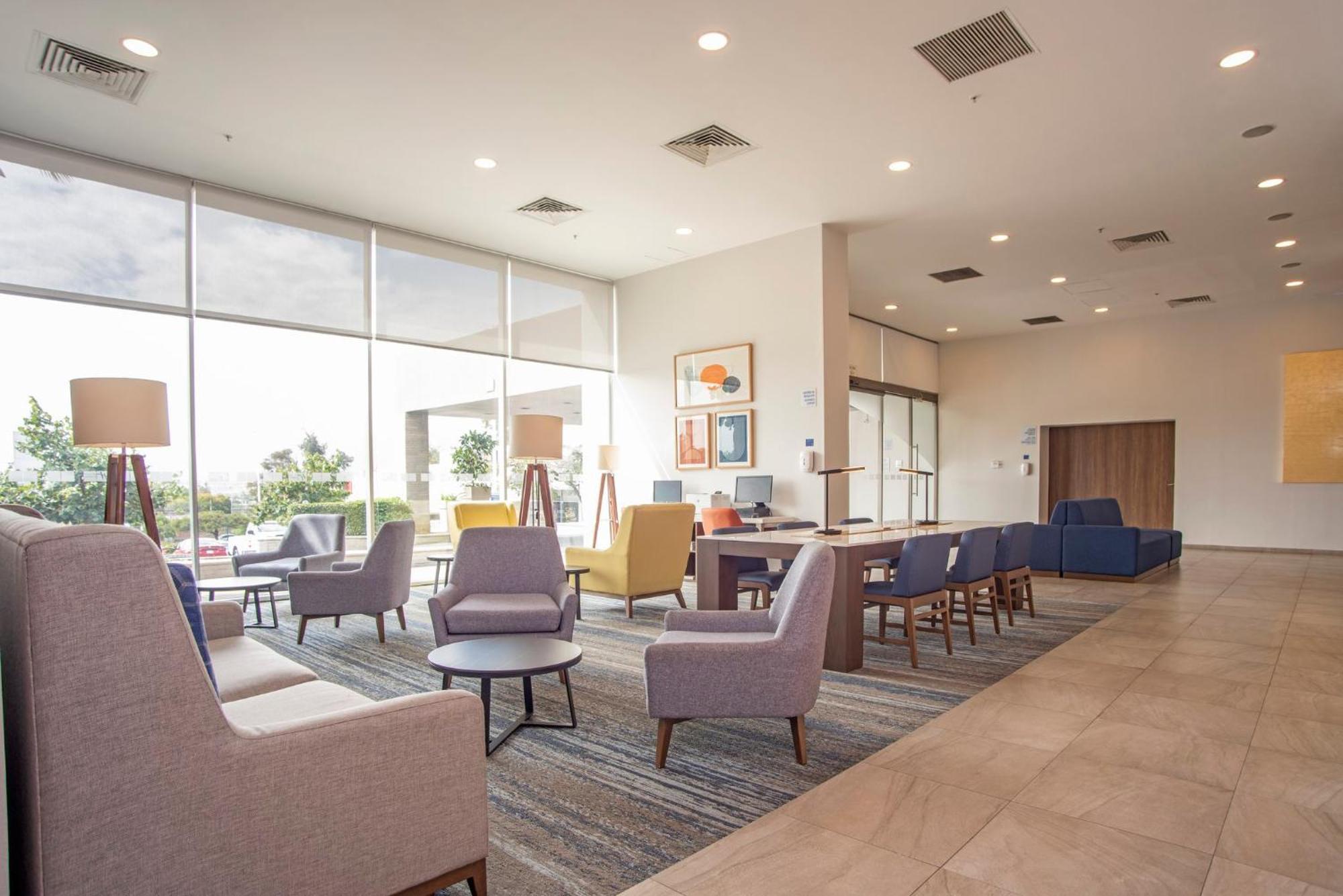 Holiday Inn Express Guadalajara Iteso By Ihg Сапопан Екстер'єр фото
