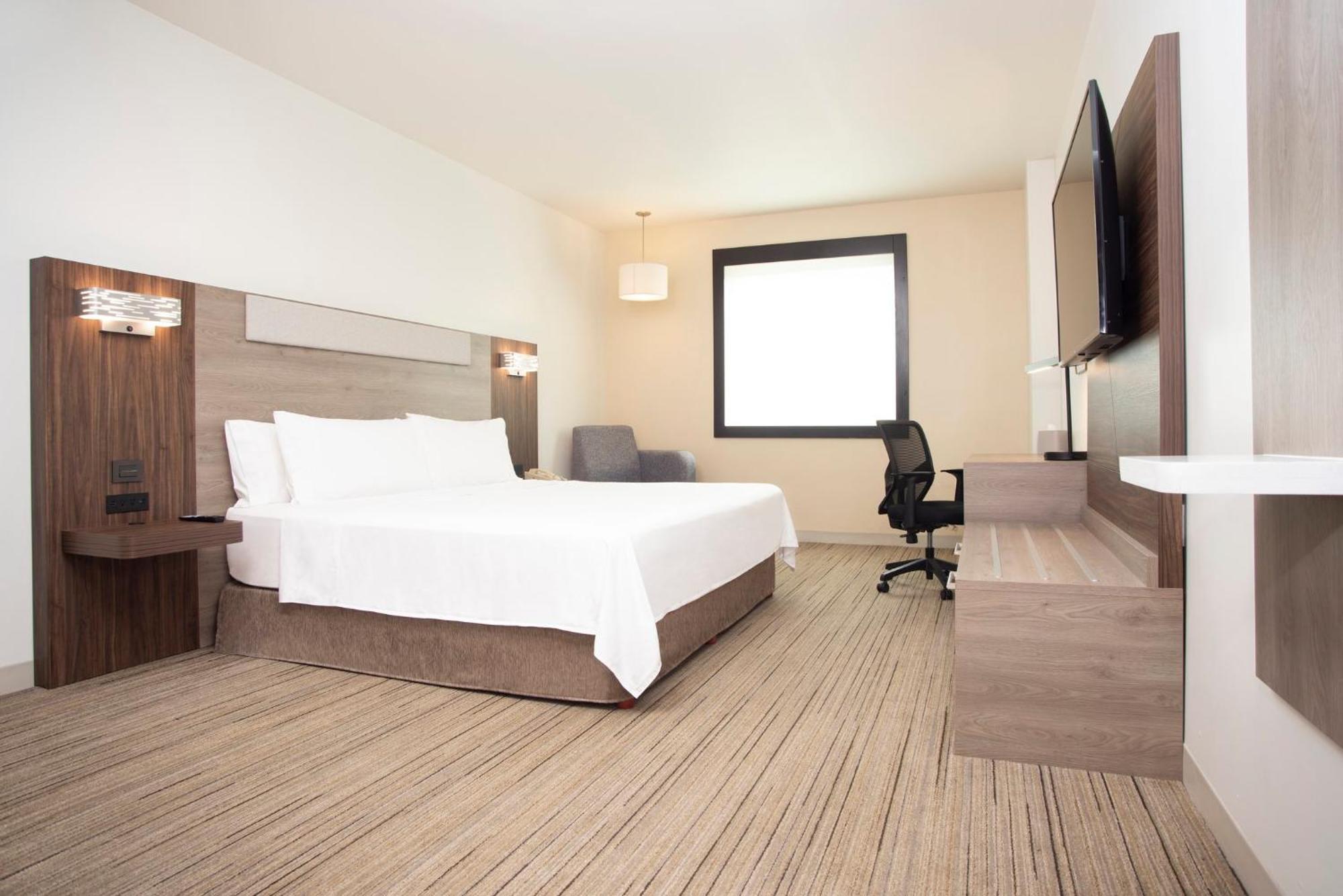 Holiday Inn Express Guadalajara Iteso By Ihg Сапопан Екстер'єр фото