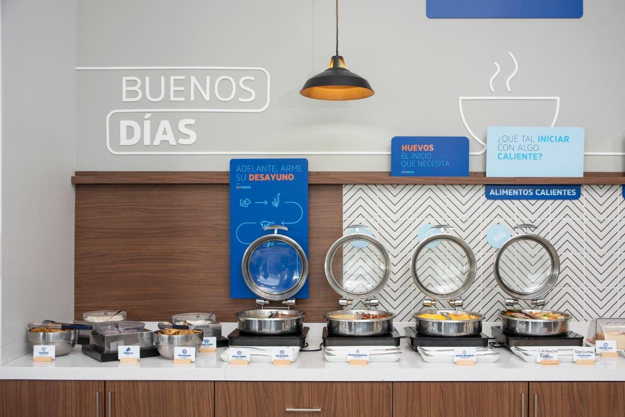 Holiday Inn Express Guadalajara Iteso By Ihg Сапопан Екстер'єр фото